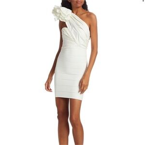 HERVE LÉGER One-Shoulder Taffeta Ruffle
Mini Dress White. Alabaster size XS